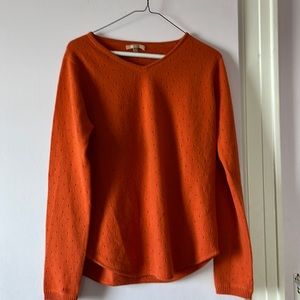 Beautiful Kier + J cashmere sweater